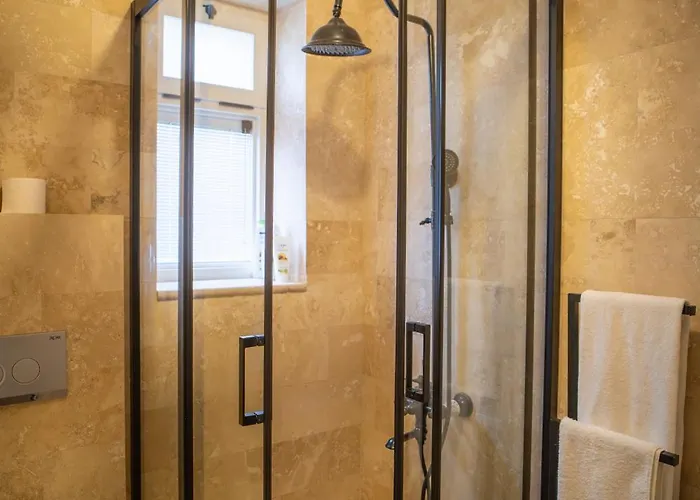 B&y Burgaz سلجوك